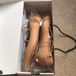 Aldo Nude Lace baller flats -  Size 6